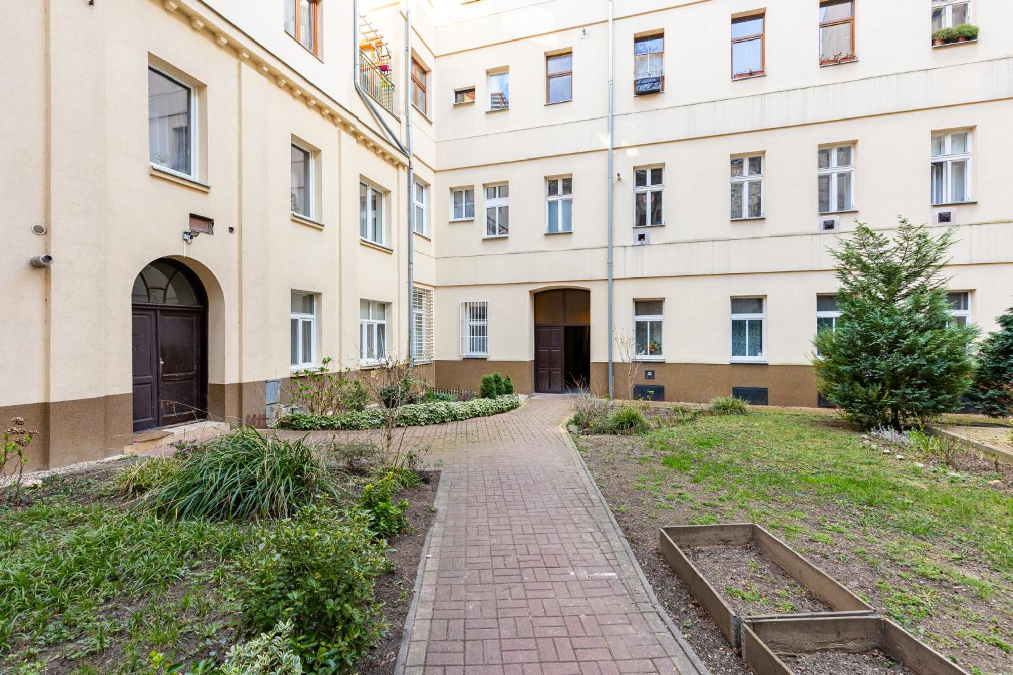 Appartamento Charming Flat, Steps From Castle - Historic Part Bratislava Esterno foto