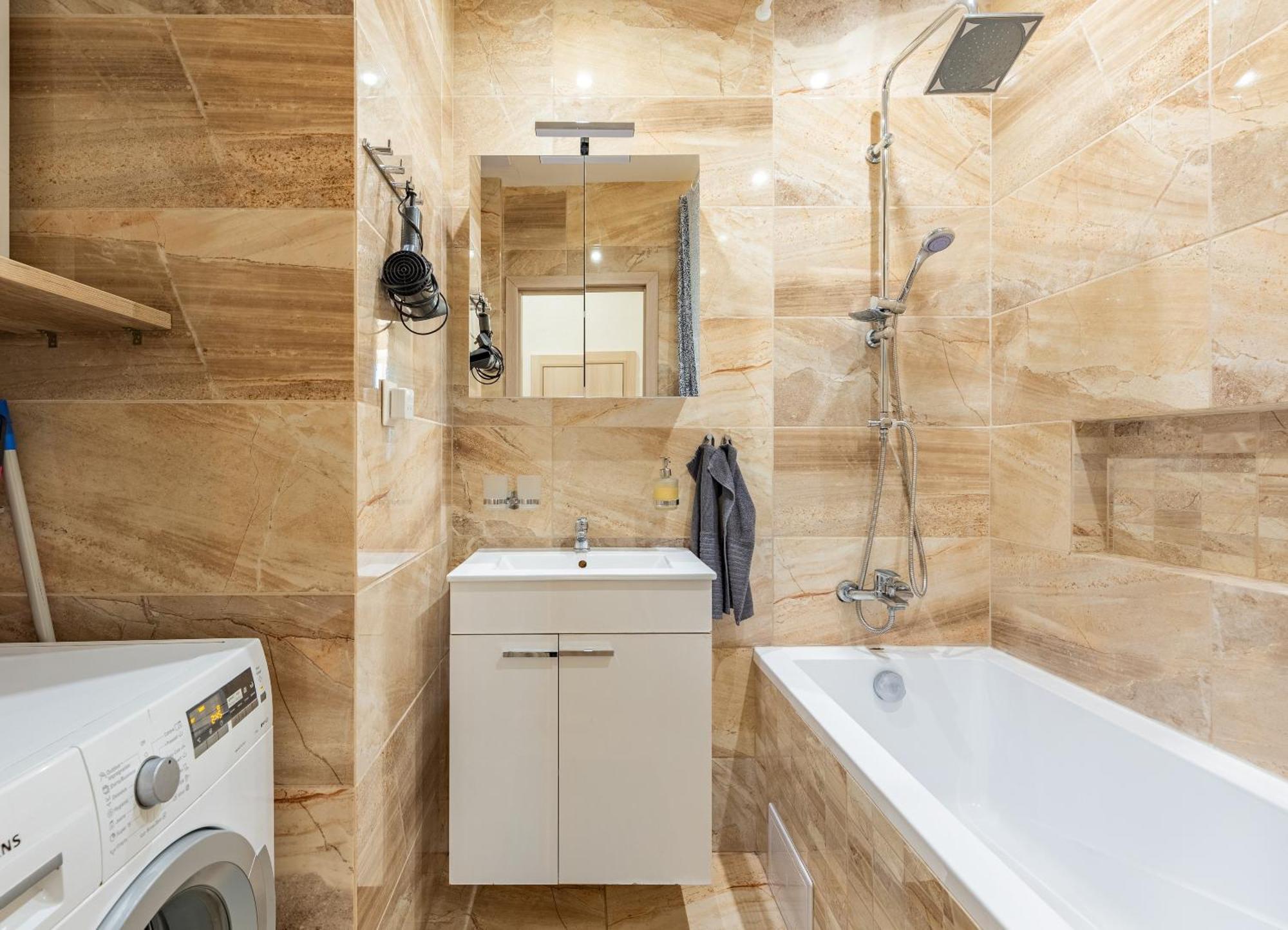 Appartamento Charming Flat, Steps From Castle - Historic Part Bratislava Esterno foto