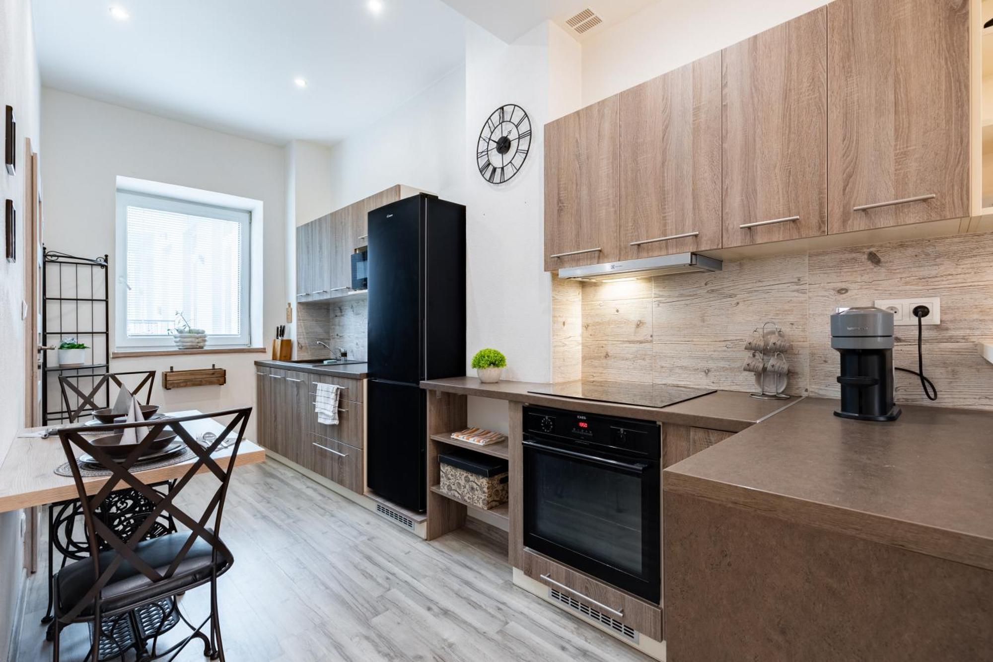 Appartamento Charming Flat, Steps From Castle - Historic Part Bratislava Esterno foto