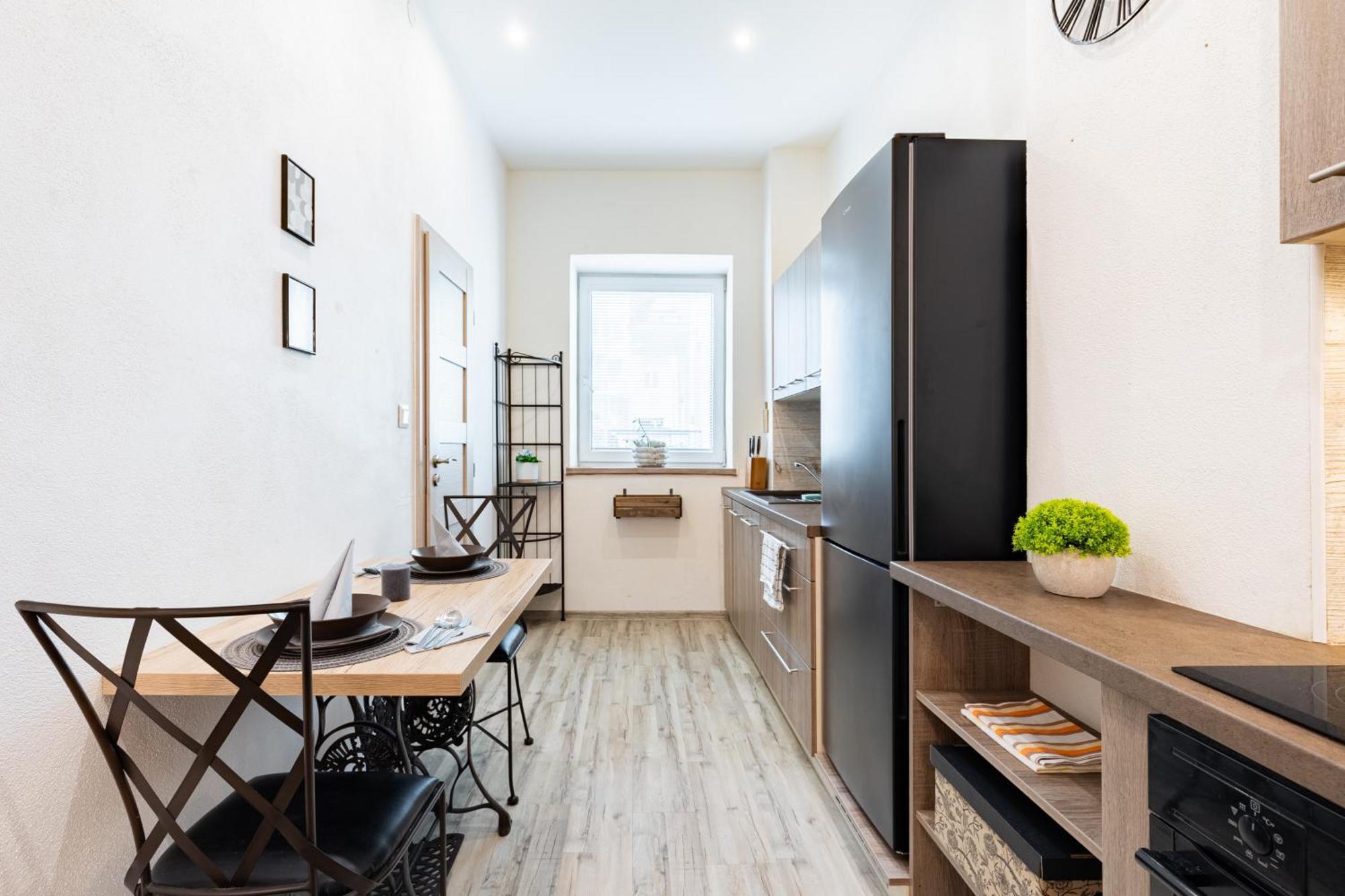 Appartamento Charming Flat, Steps From Castle - Historic Part Bratislava Esterno foto