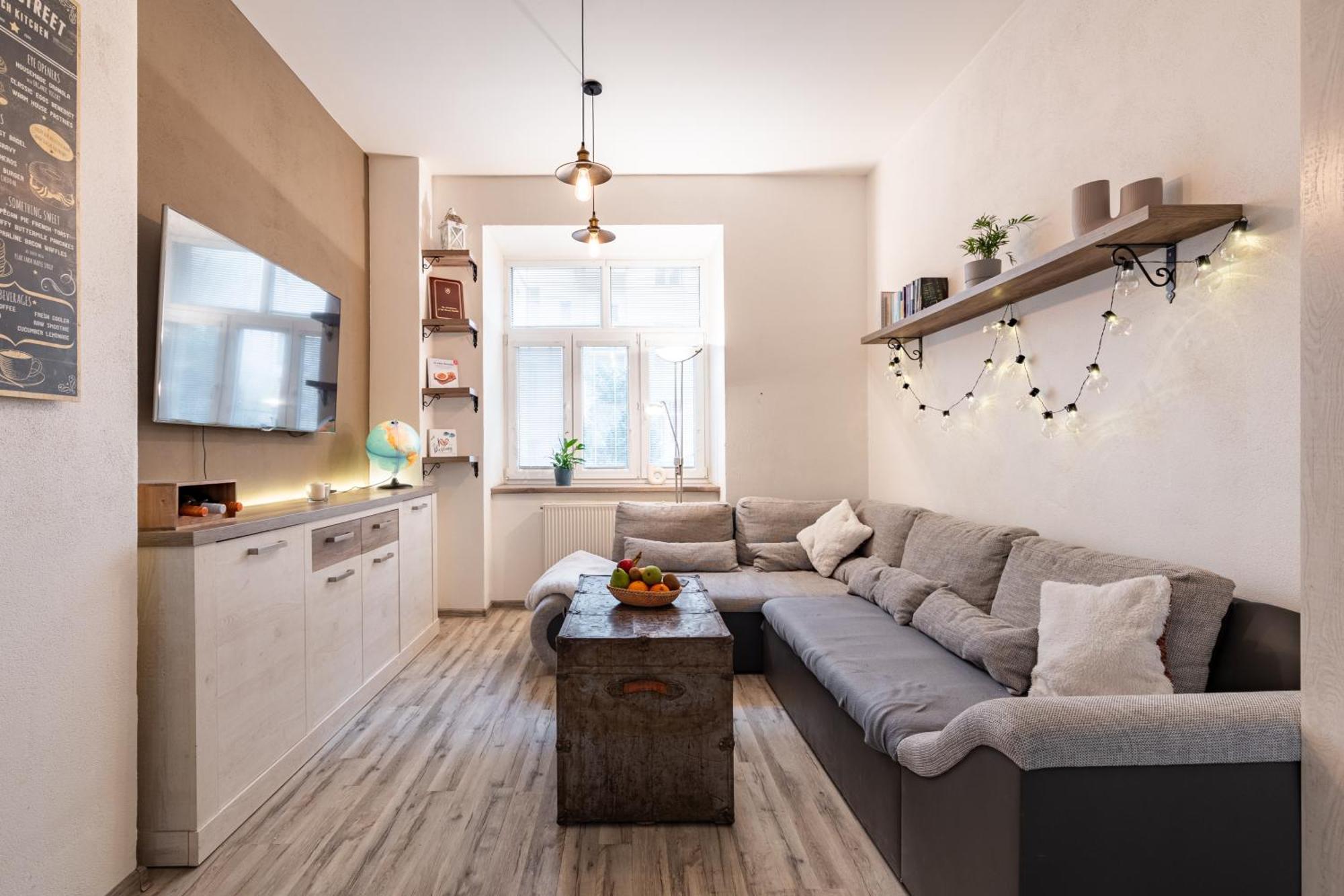 Appartamento Charming Flat, Steps From Castle - Historic Part Bratislava Esterno foto