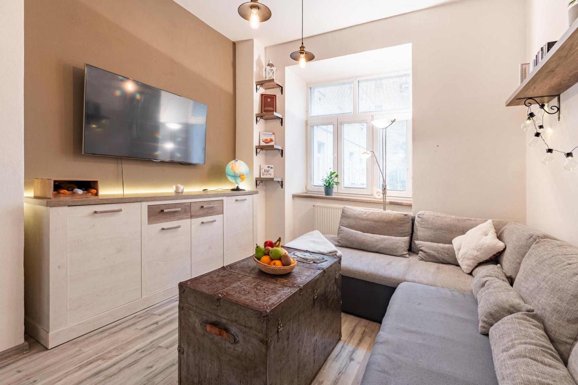 Appartamento Charming Flat, Steps From Castle - Historic Part Bratislava Esterno foto