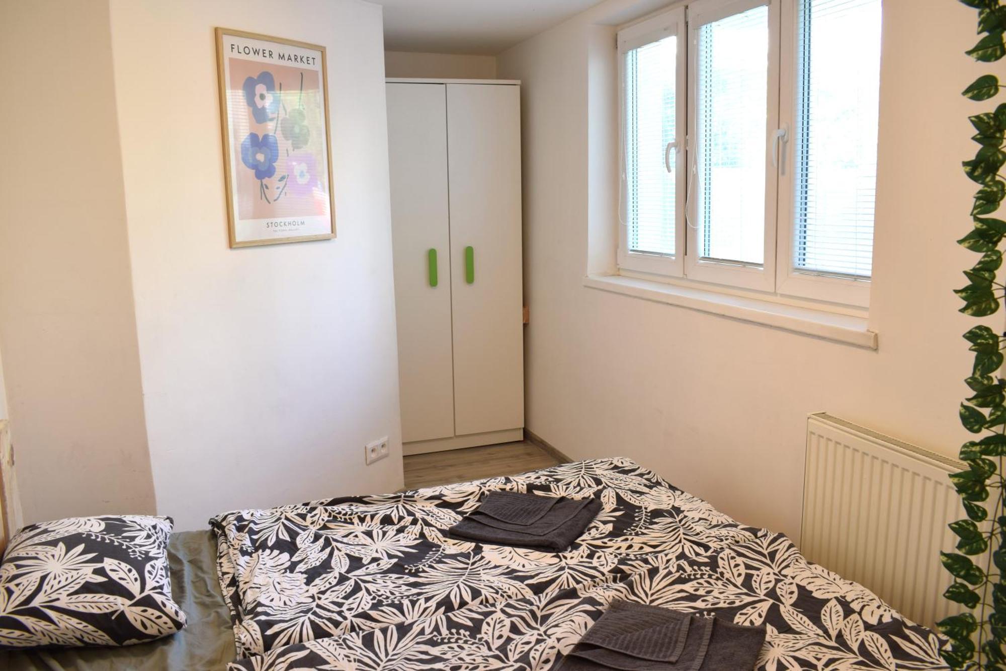 Appartamento Charming Flat, Steps From Castle - Historic Part Bratislava Esterno foto