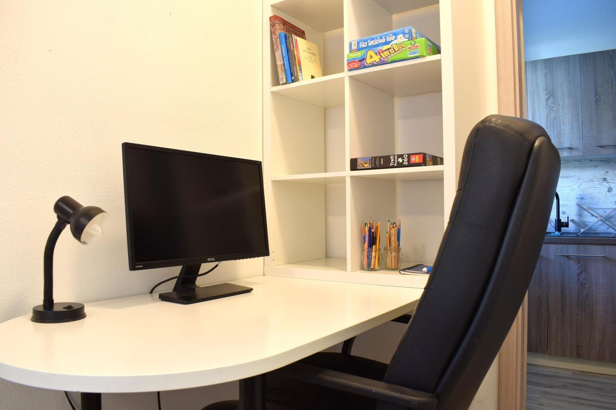 Appartamento Charming Flat, Steps From Castle - Historic Part Bratislava Esterno foto